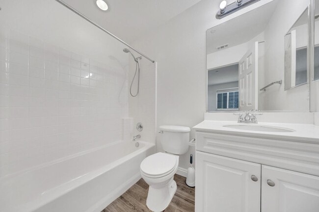 Building Photo - 6287 Ancora Ln