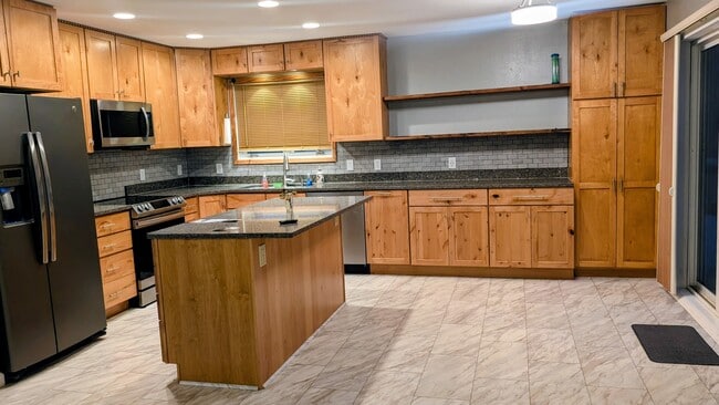 Building Photo - 1240 Joyce Dr