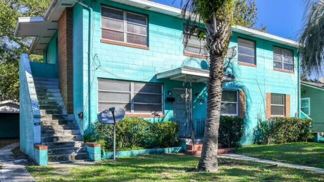Building Photo - 1265 W 26th St