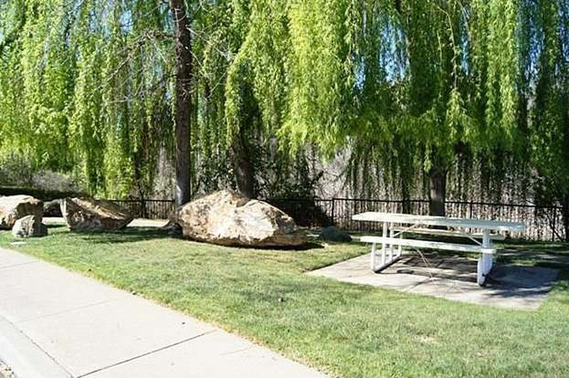 Building Photo - 1205 Albrighton Dr
