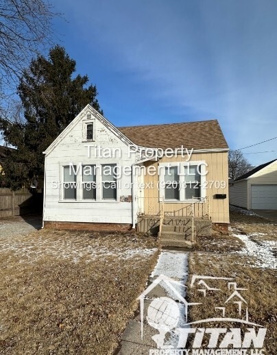 Building Photo - 822 S Commercial St