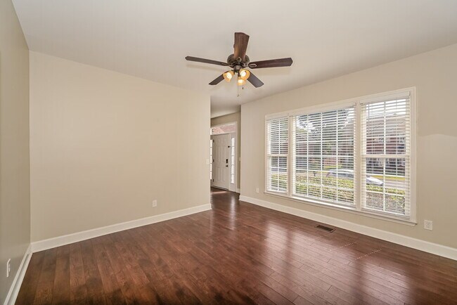 Building Photo - 4340 Cambridge Dr