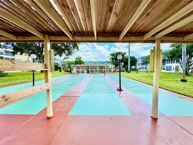 Building Photo - 4431 NW 16th St