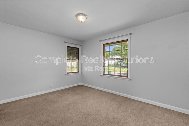 Building Photo - 10366 Ashbrook Dr