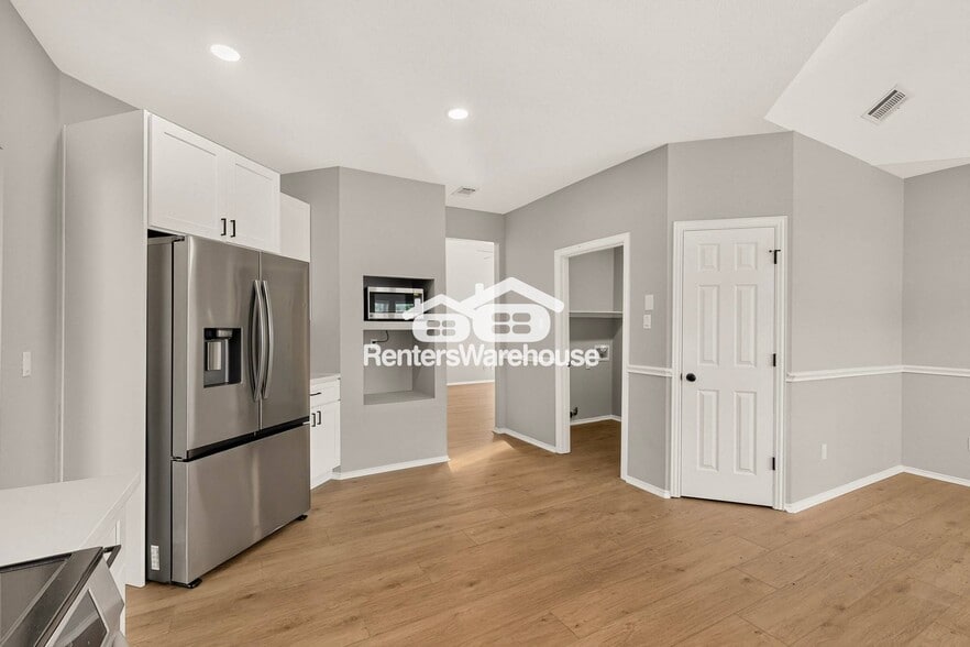 Building Photo - 619 Ridgemont Dr
