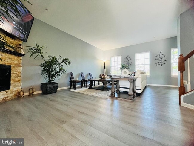 Building Photo - 2422 Baileys Pond Rd