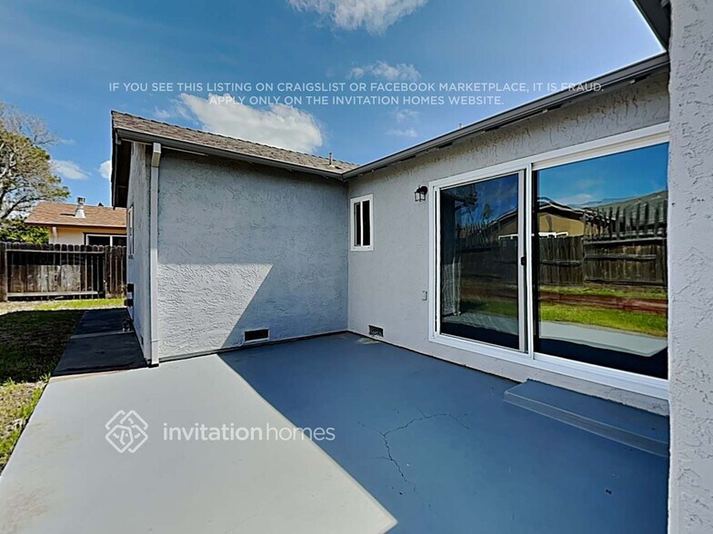 Building Photo - 604 Tule Goose Dr