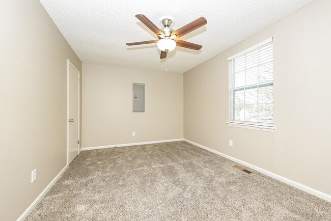 Building Photo - 111 Ridgeview Ct