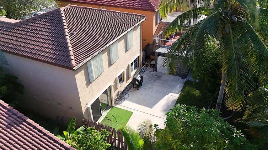 Building Photo - 4231 NW 1st Dr