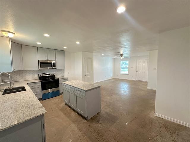 Building Photo - 108 W Adams St