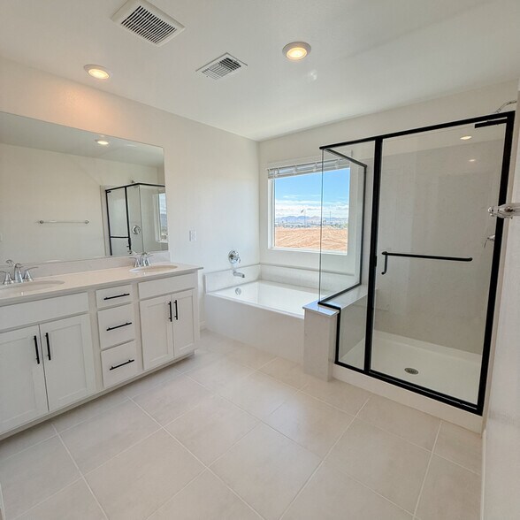 Building Photo - 7061 Cottage Vis Ave