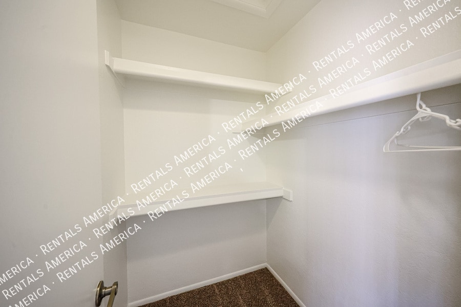 Building Photo - 3301 E Wescott Dr