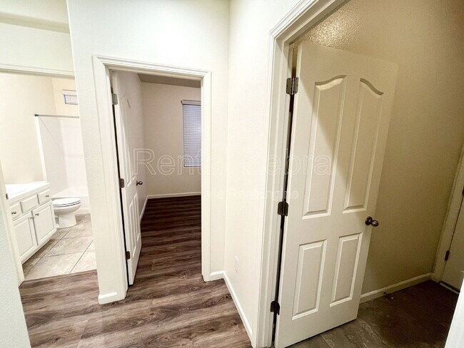 Building Photo - 4388 Bixby Way