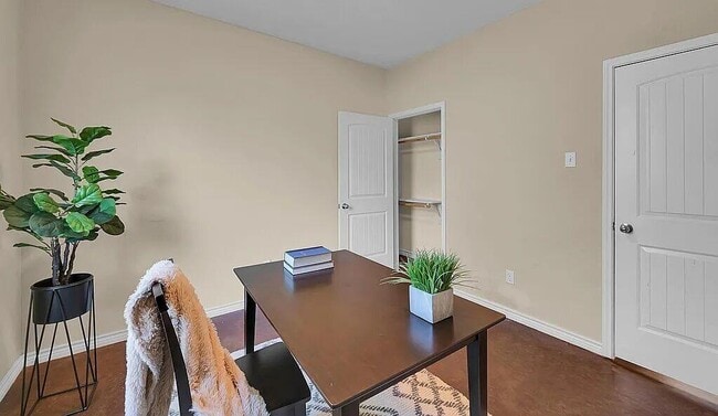 Building Photo - 137 Flat Creek Dr