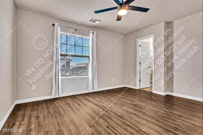 Building Photo - 4611 Graceful Ln