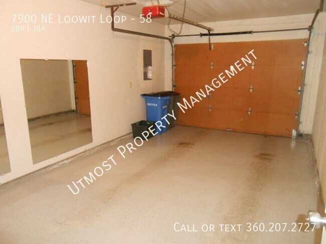 Building Photo - PERFECT FOR ROOMMATES: Spacious 2 x 2.5 To...