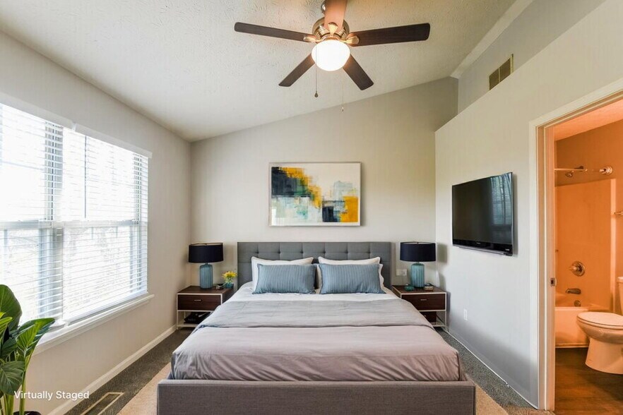 Building Photo - 5223 Pin Oak Dr