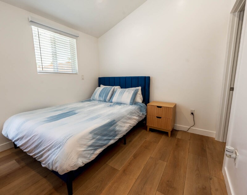 Building Photo - 3668 5th Ave