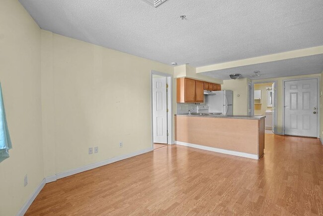 Building Photo - 31 Devereux Ave