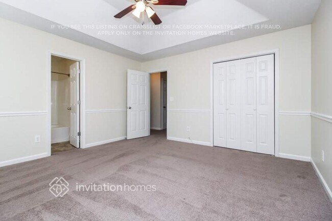 Building Photo - 1718 Independence Dr