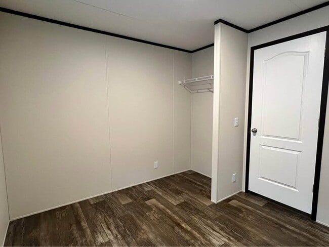 Building Photo - 141