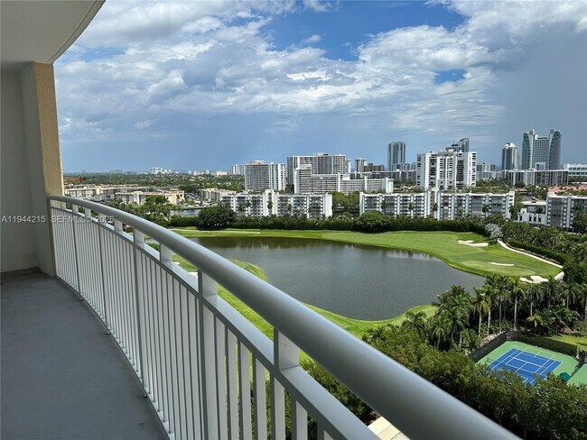 Building Photo - 1755 E Hallandale Beach Blvd