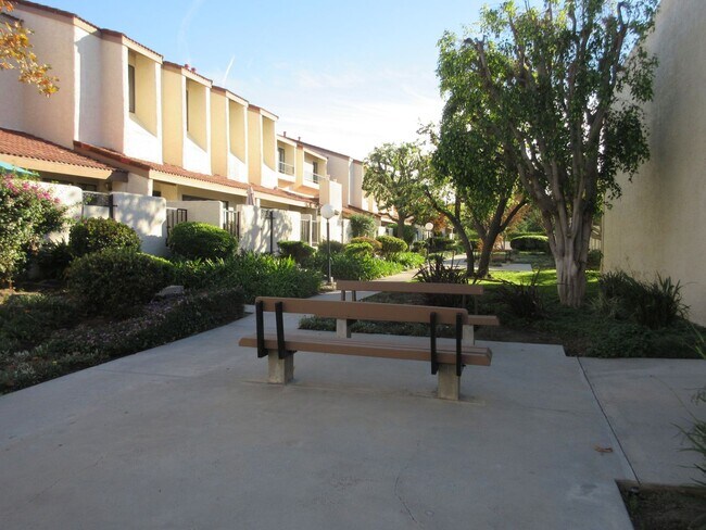 Building Photo - Duggan Property Management, Inc presents this 3BR +2.5 bath in Encino Village Townhomes