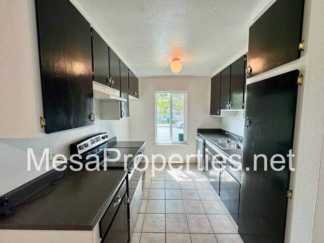 Building Photo - 1325 Brooktree Cir
