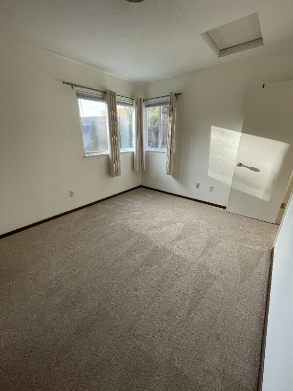 Building Photo - 17633 NW Rolling Hill Ln