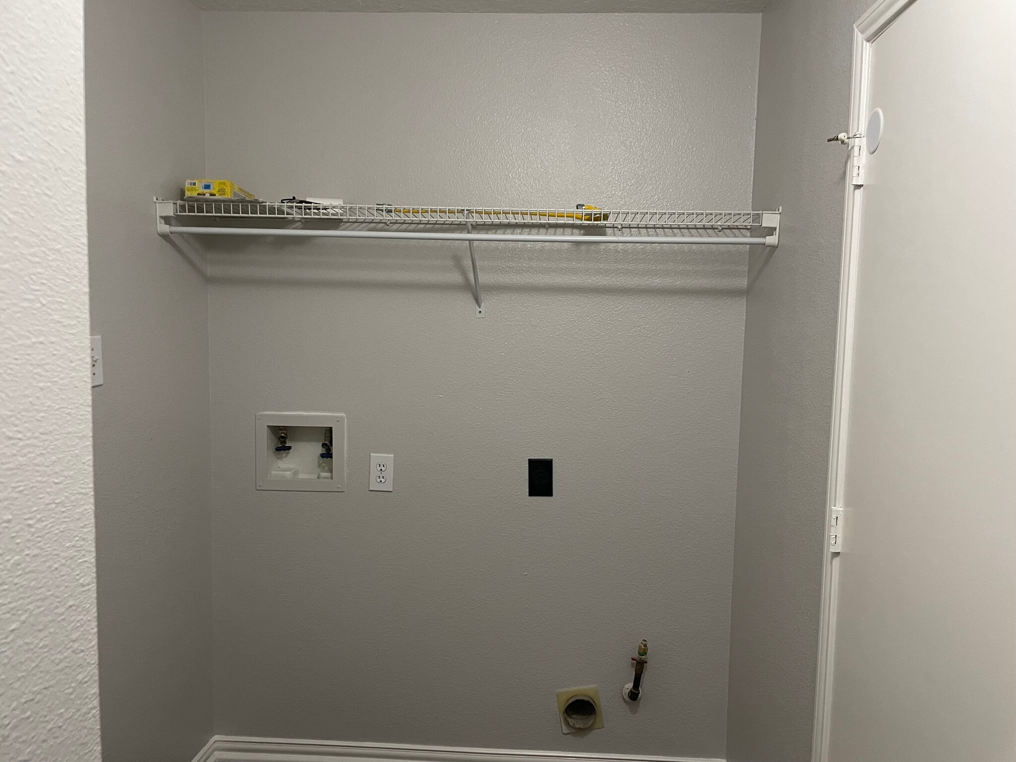 Laundry room - 1384 Havelock Dr
