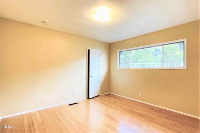 Building Photo - 337 Knight Way