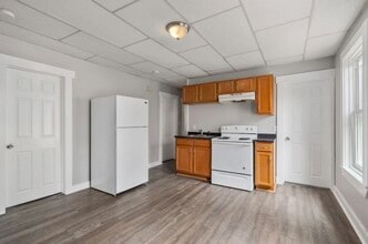 Building Photo - 34 Esther St