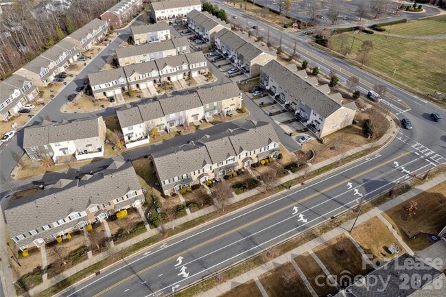 Building Photo - 10439 Benfield Rd