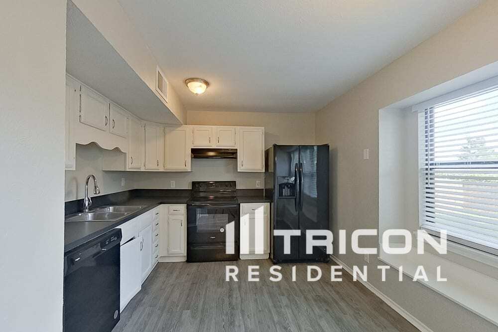 Building Photo - 7940 Bermejo Rd