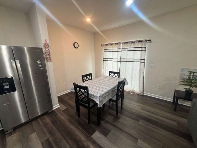 Building Photo - Room in House on Justice Union Ct