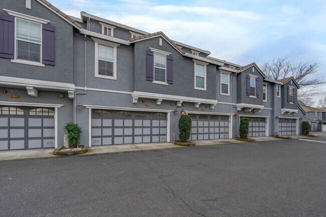 Building Photo - Renovated 3-Story Rocklin Townhome with Two-Car Garage!