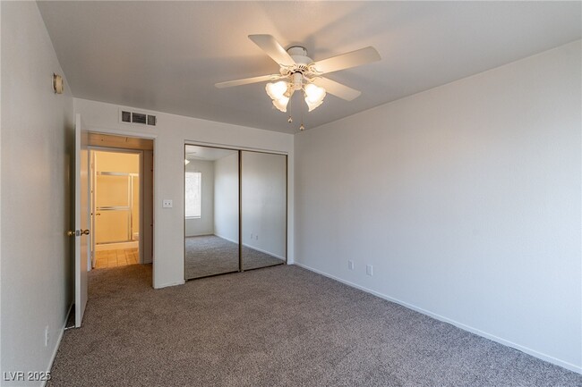 Building Photo - 3061 Key Largo Dr