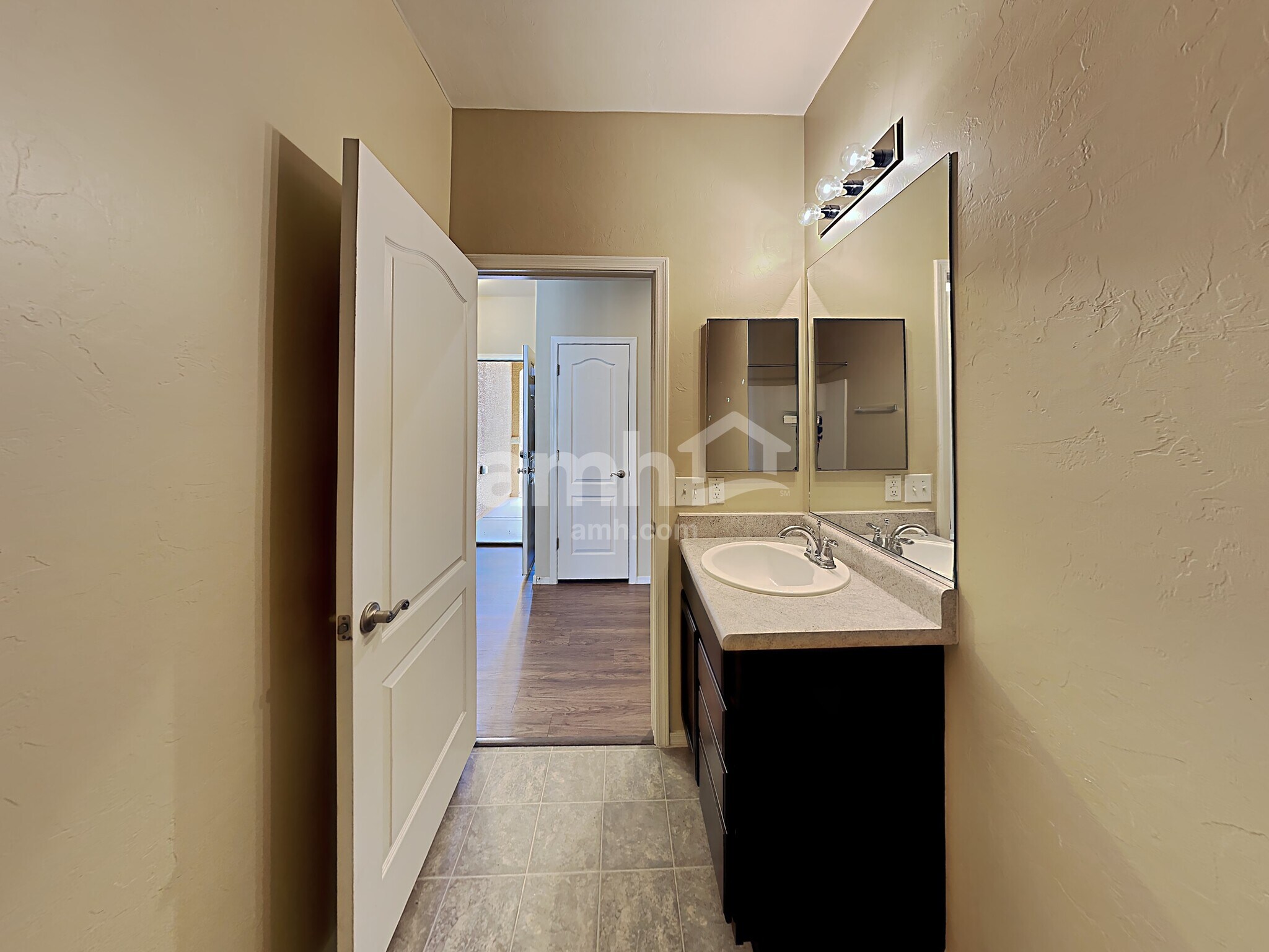 Building Photo - 8364 W Green Kingfisher Ln