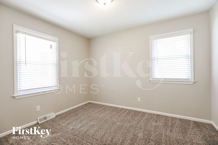 Building Photo - 515 NE 98th Terrace