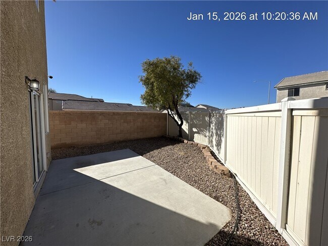 Building Photo - 5401 Goldenseal Ct