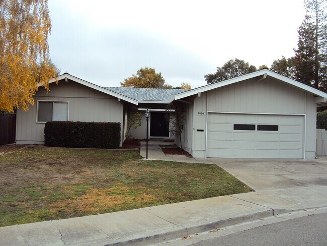 Building Photo - 5800 San Juan Way