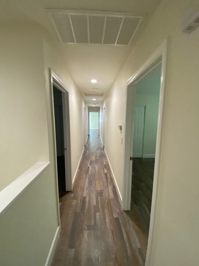 Building Photo - 23(1456,1458)