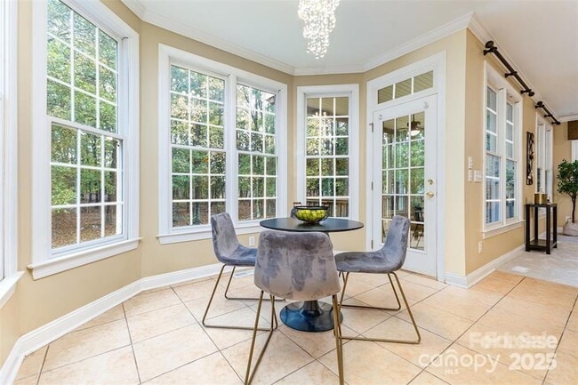 Building Photo - 3439 12 Oaks Pl