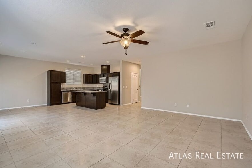 Building Photo - 10646 Mt Blackburn Ave