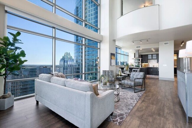 Building Photo - 102 Colorado St