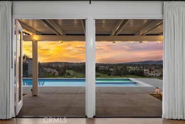 Building Photo - 2309 Skyline Dr
