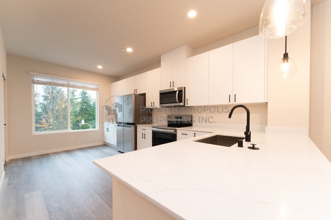 Building Photo - 16111 36th Ave W