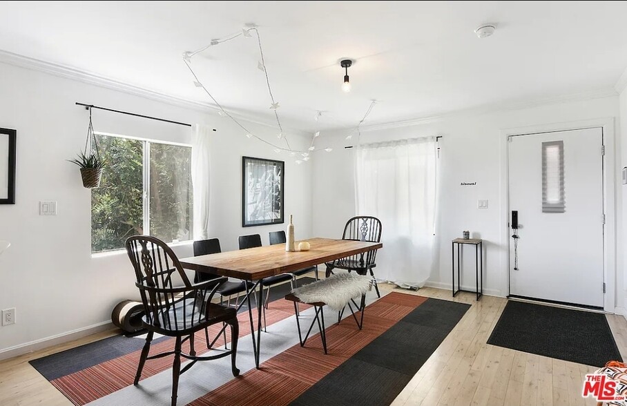 main floor - 429 N Ave 51