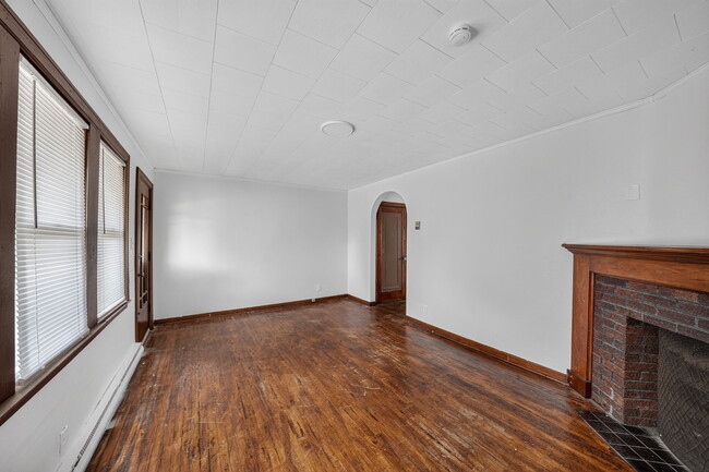 Building Photo - 3306 E Mishawaka Ave
