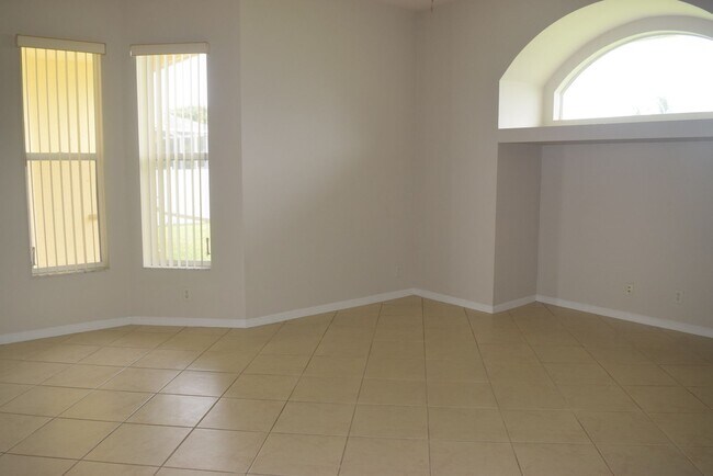 Building Photo - Stunning upgraded and immaculately maintained 3/2/2 home close to Gatlin I-95